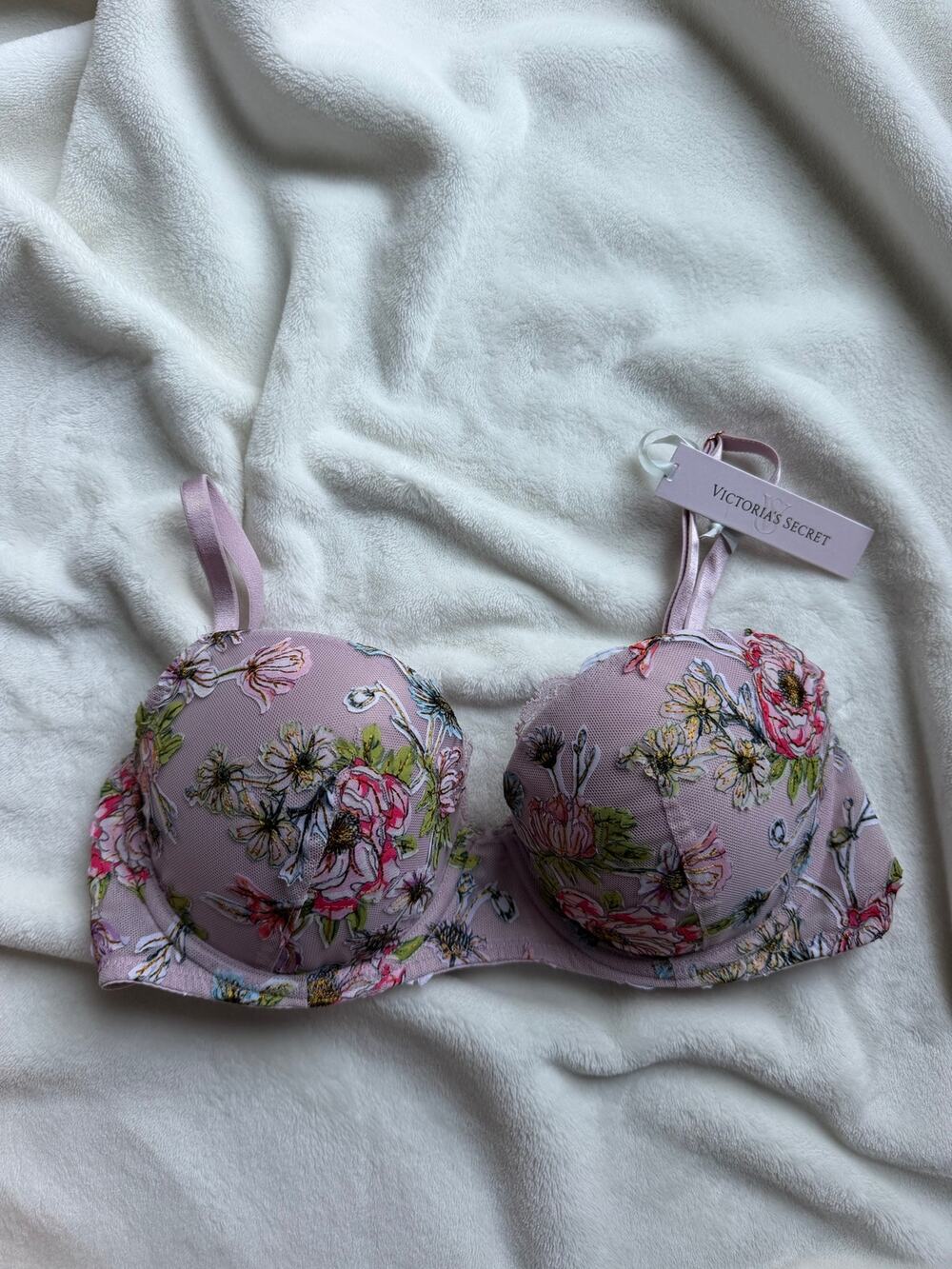 NWT Victoria’s Secret Lined Demi Bra size 32D